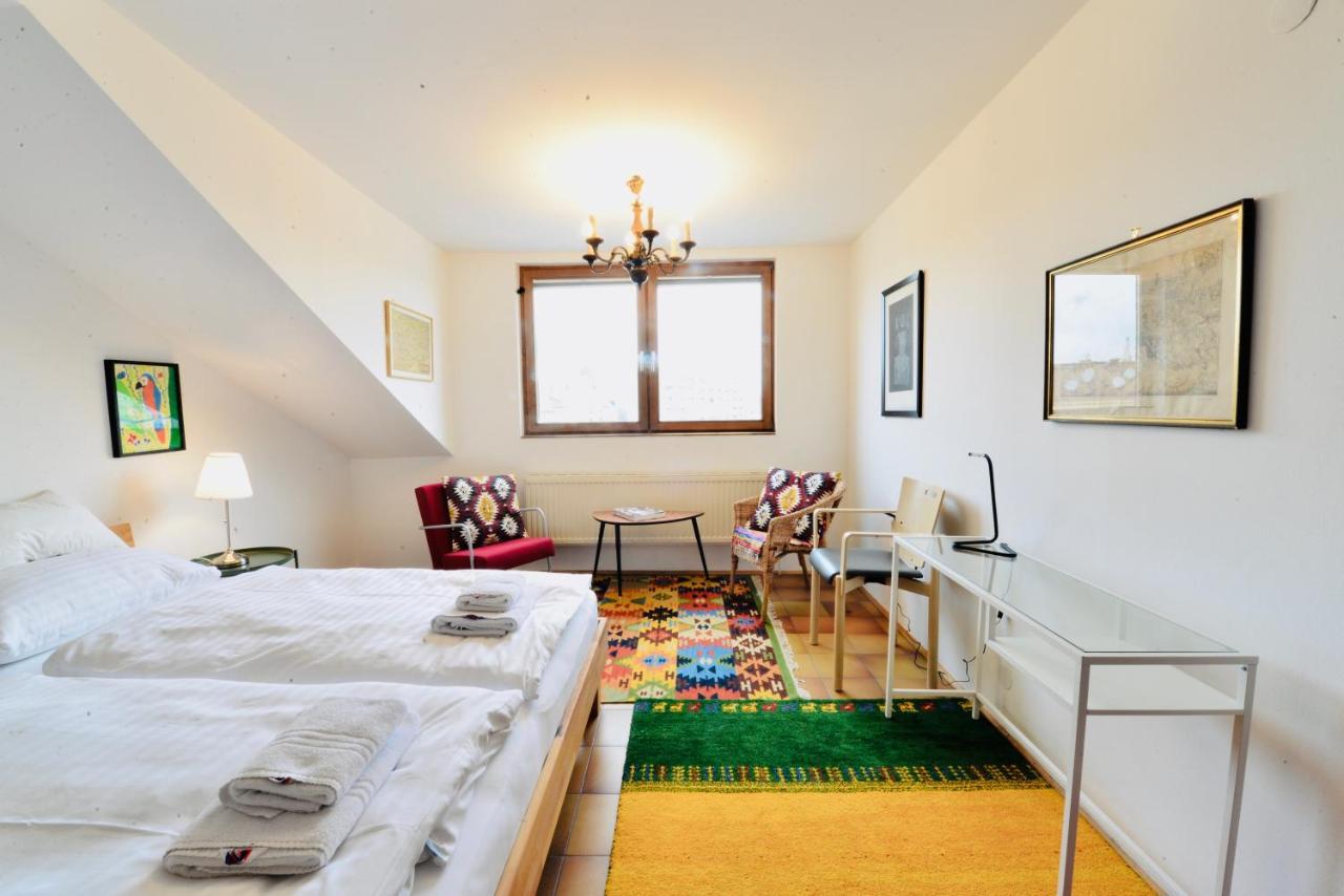 Charming Attic Apartment Near Messe Wien And Center ภายนอก รูปภาพ